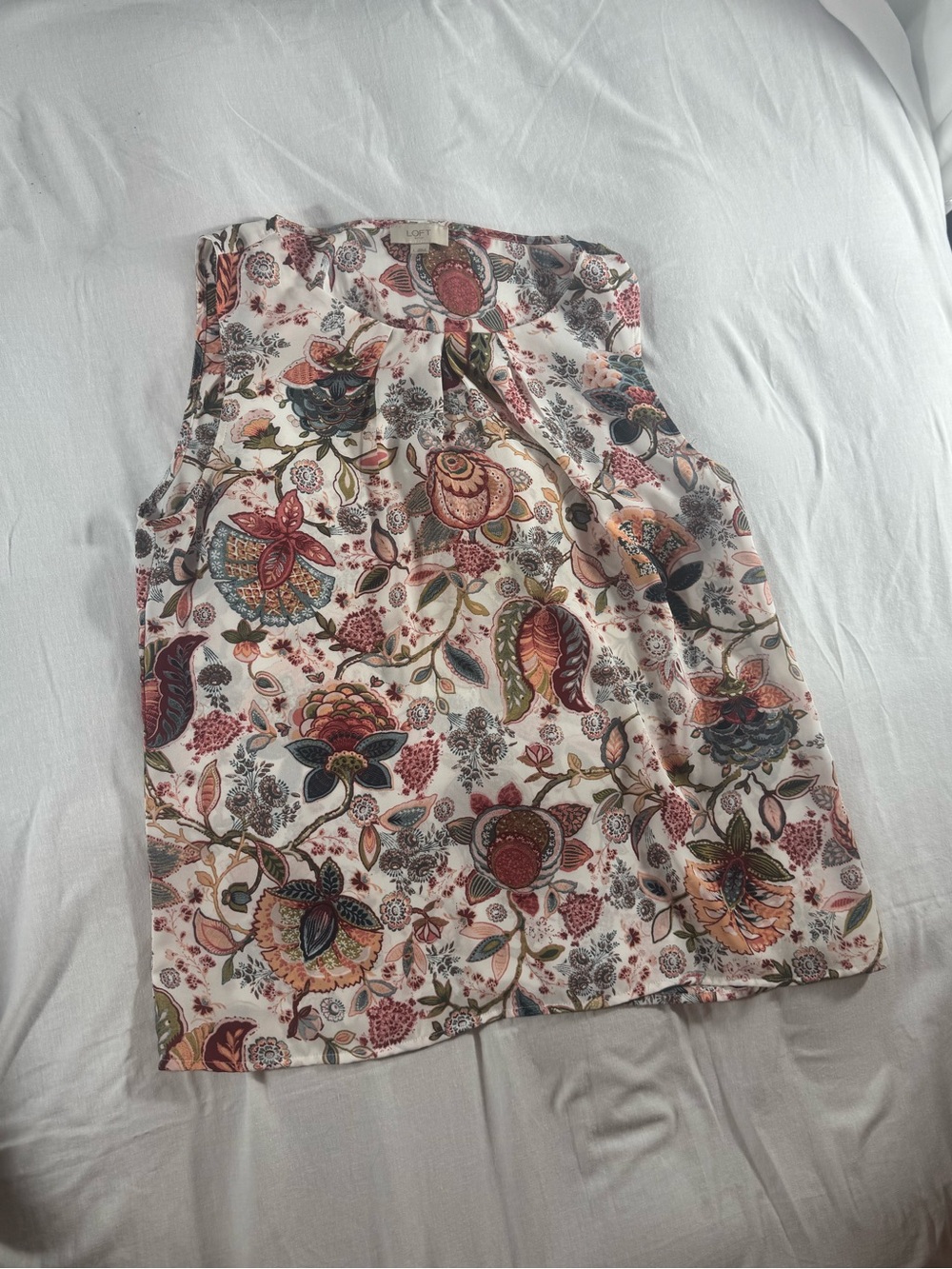 LOFT Sleeveless Floral Paisley Pleated Neck Blouse Cream Multicolor BOHO